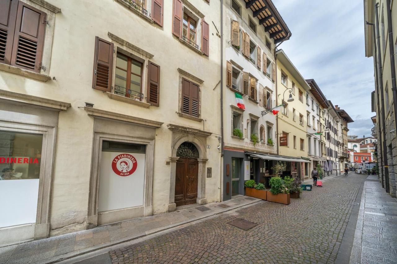 Atelier San Giacomo - Central Apartment Удине Экстерьер фото